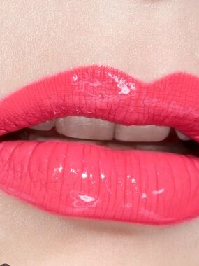CHANEL Le Rouge Duo Ultra Tenue Lipstick